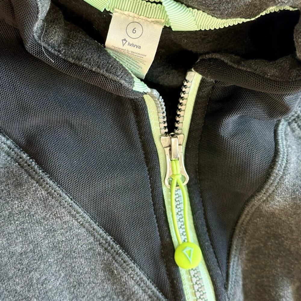 Ivivva Jacket - Picture 4 of 4